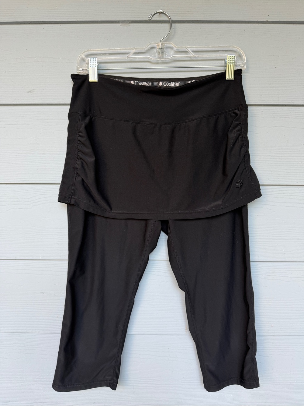 Coolibar Black Skirted Capri Pants